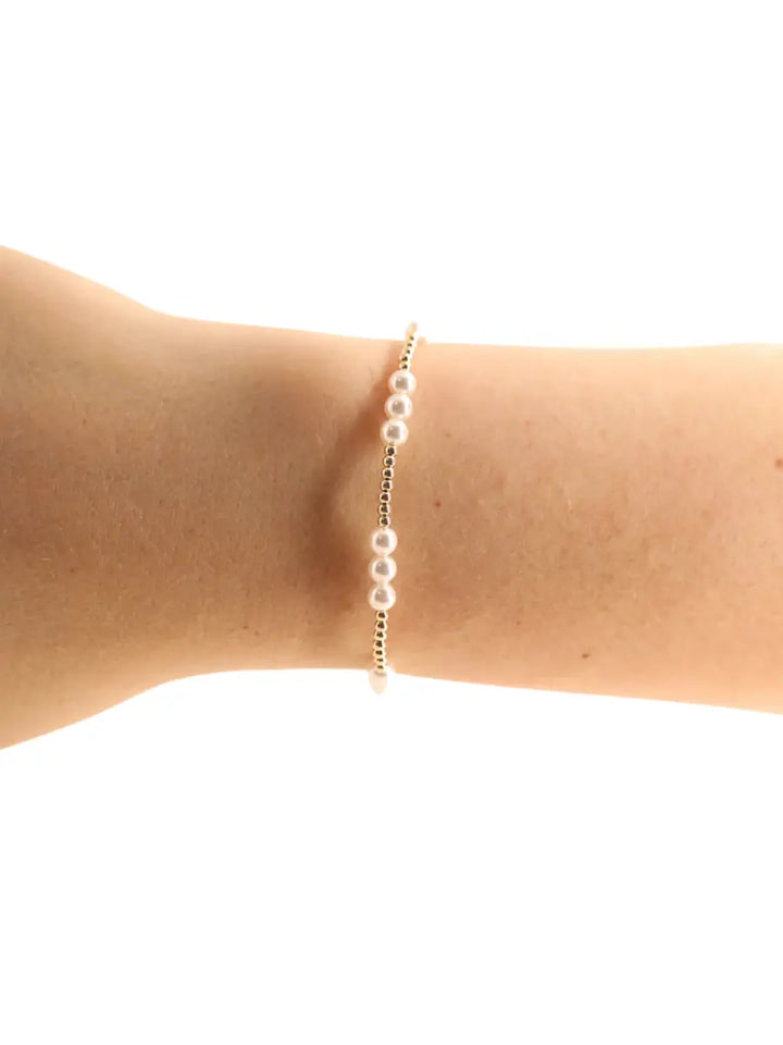 ILY Pearl Bracelet in Gold